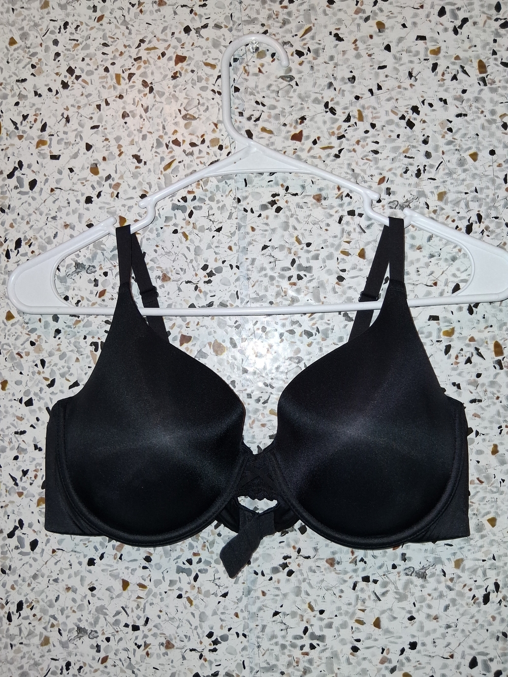 Maidenform Push Up Bra Size 40B Black Thick Padding With Wires